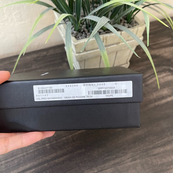 Ysl wallet 💕 - Picture 11 of 14